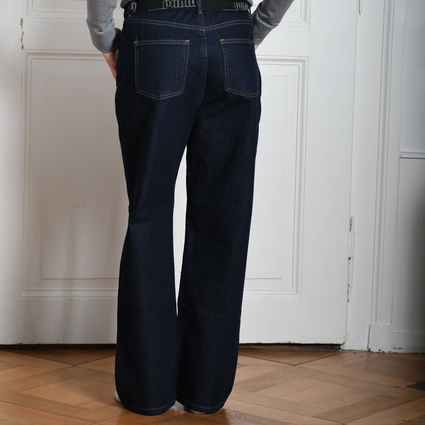 Dunkelblaue Jeans
